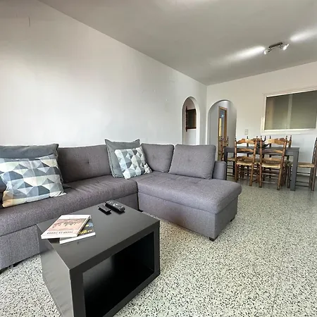 Agi Belleza Apartment Roses